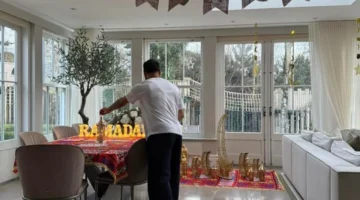 فانوس وزينة.. محمد صلاح يشارك ليفربول والعالم احتفالات قدوم شهر رمضان المبارك